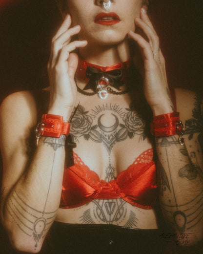 Valentine's 2025 Luxe set Red ( collar + cuffs set  )