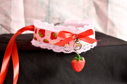 Strawberry Field Choker