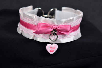 Hug Me Choker