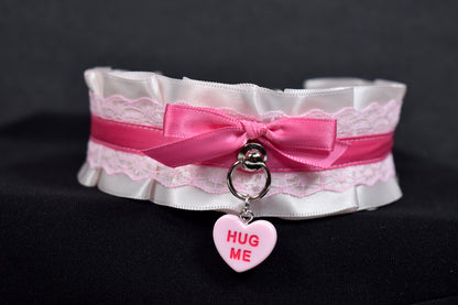 Hug Me Choker