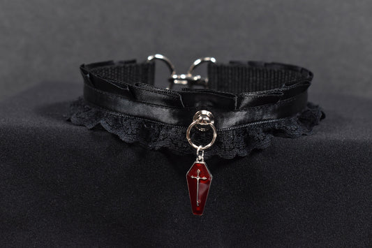 Red Coffin Choker