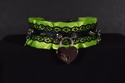 Lock And Spikes Green Choker