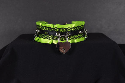 Lock And Spikes Green Choker