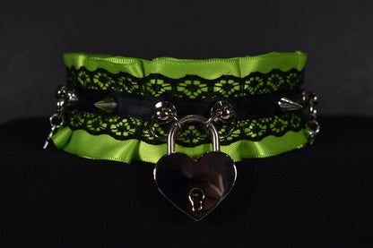 Lock And Spikes Green Choker