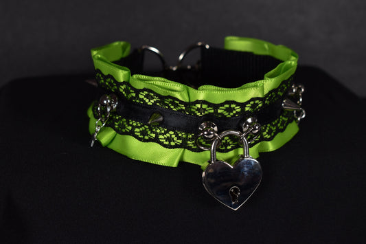 Lock And Spikes Green Choker